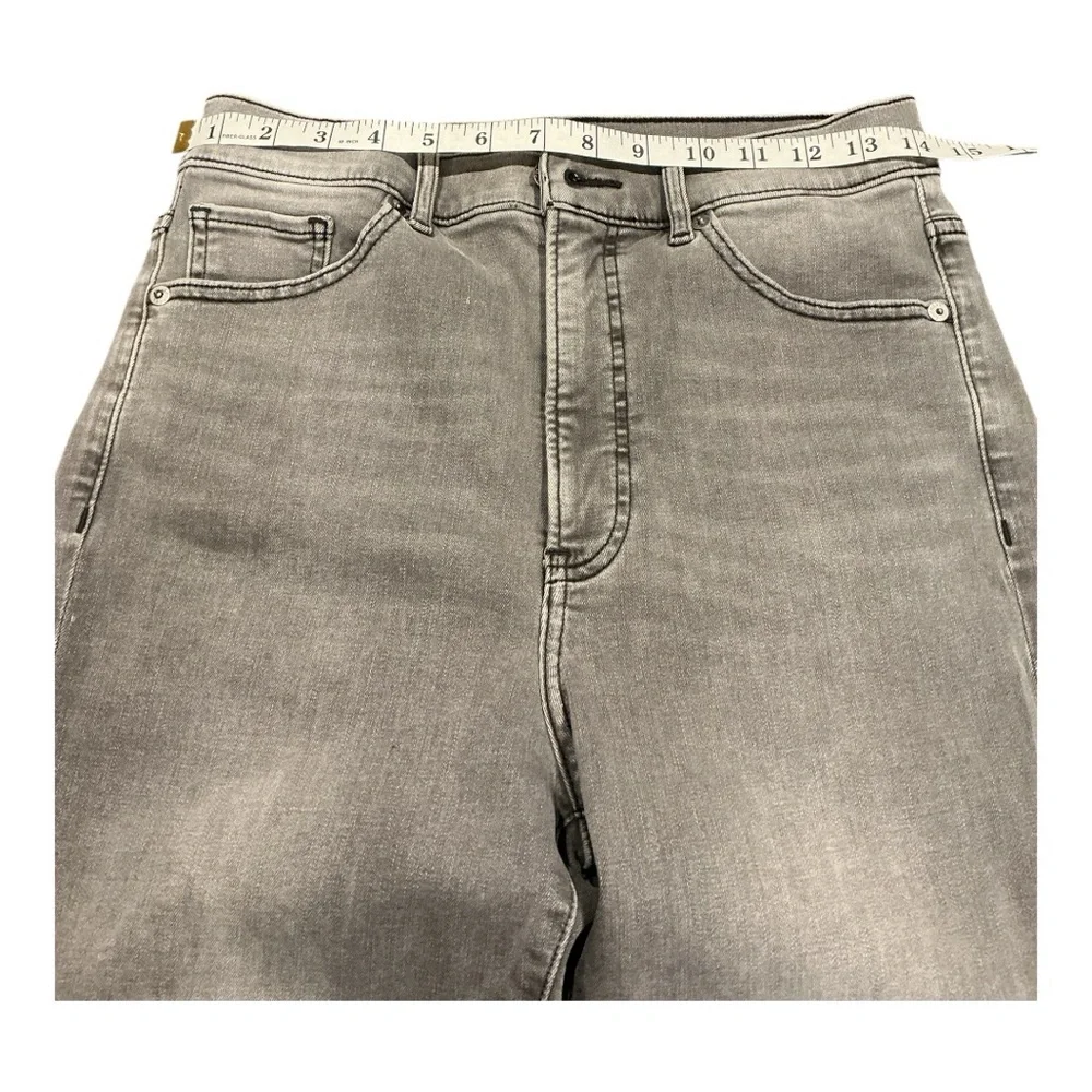 👖 Express Gray High Rise Straight Leg Jeans with Raw Hem | Size 8 AA14 - Picture 4 of 7